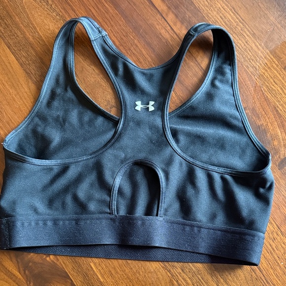 Under Armour Women's Black Sports compression Bra - large - Picture 2 of 4